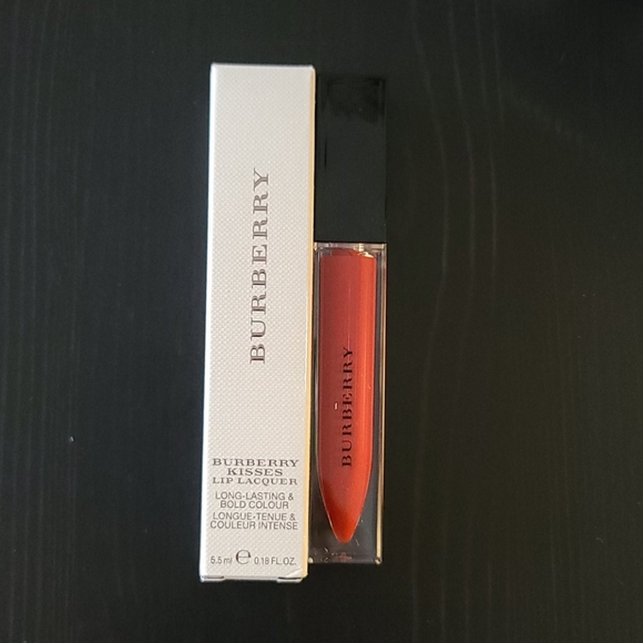 Burberry liquid lipstick NEW - Picture 2 of 3